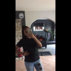 Meet your Posher, Christina